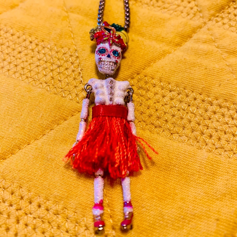 Fun skeleton necklace